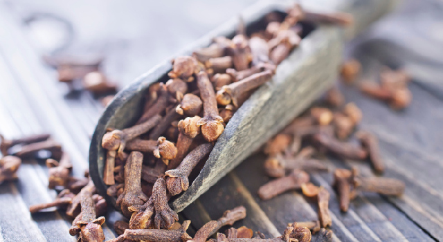 Comment calmer un rage de dents naturellement ?