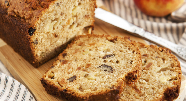 Gâteau aux pommes et aux noix