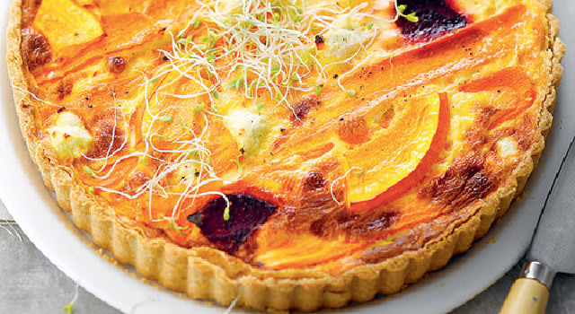 Quiche aux légumes d’hiver et au chèvre frais, salade de graines germées