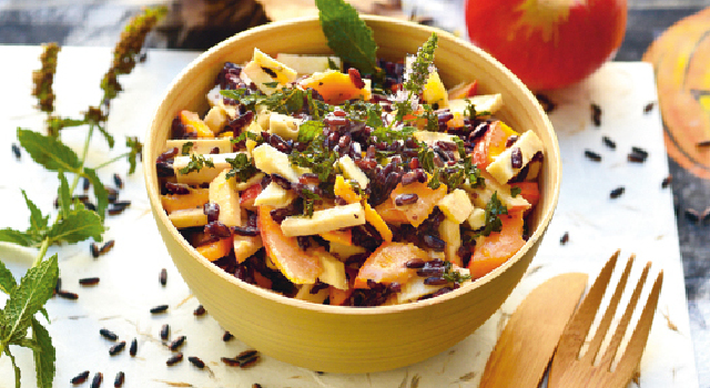 Rémoulade de légumes racines et riz noir de Camargue