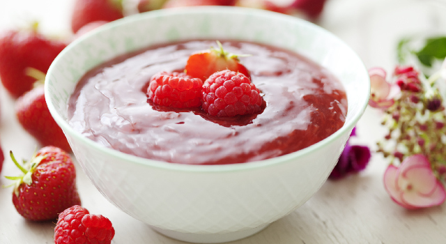 Soupe de fraises et autres fruits rouges