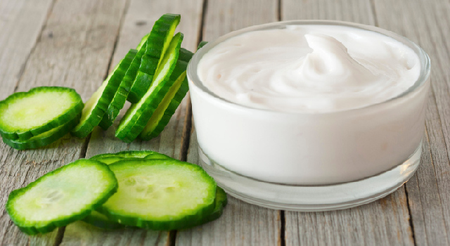 Soins pour peau grasse et peau sèche à base d'oeufs