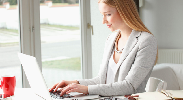 Travail sur ordinateur : adoptez la bonne position !