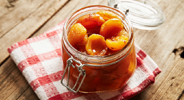 Abricots marinés au miel