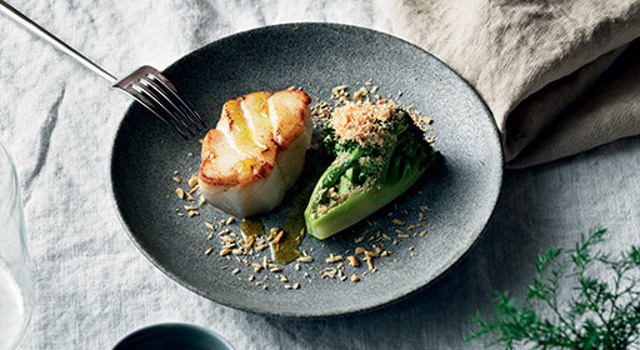 Skrei rôti au beurre, brocoli et noisettes