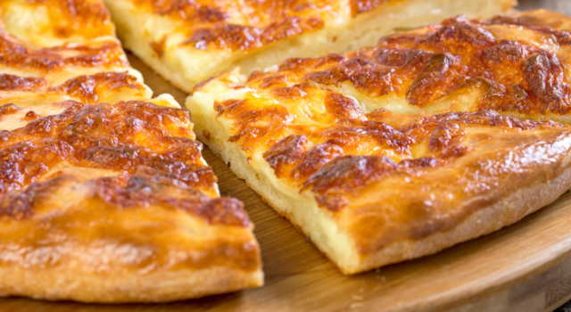 Tarte au munster et au cumin