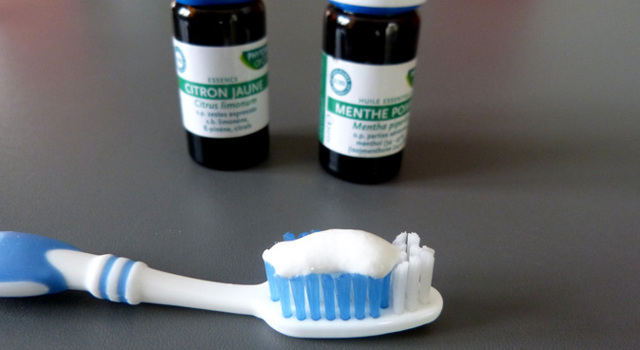 Comment fabriquer un dentifrice blanchissant 100 % naturel ?