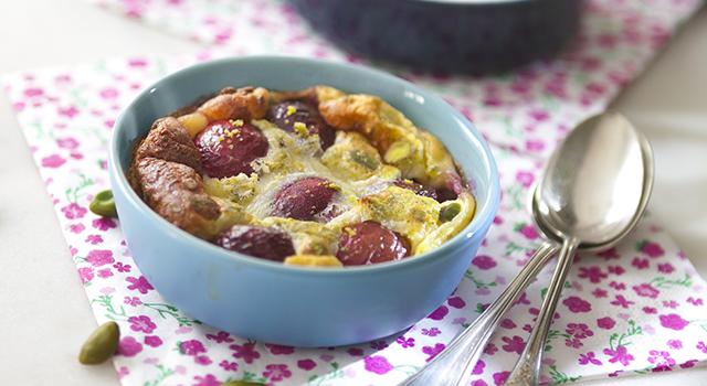 Clafoutis cerises-pistaches