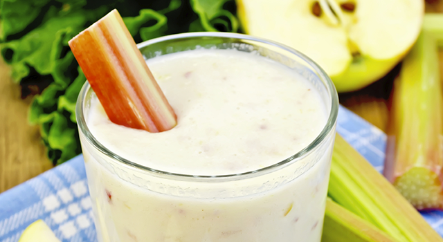 Smoothie pomme et rhubarbe