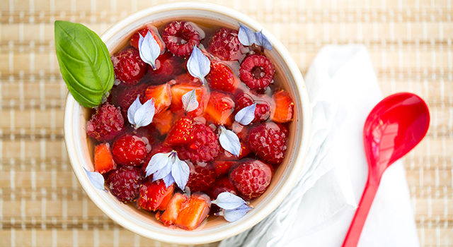 Soupe de fruits et de fleurs