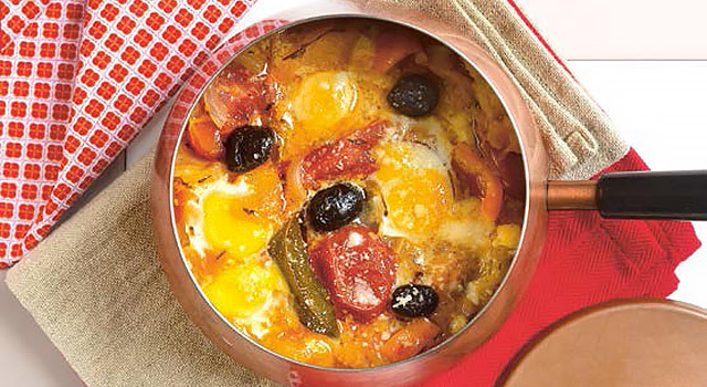 Cocotte d’oeufs à la tomate