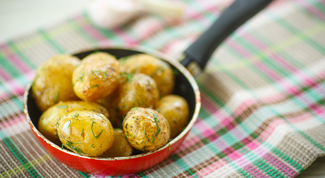 Pommes de terre nouvelles aux herbes