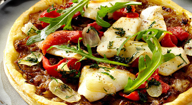 Pizza feuilletée aux endives et encornets