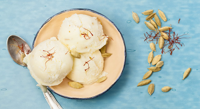 Glace à la cardamome