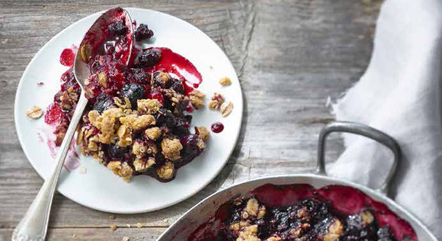 Crumble de fruits rouges aux flocons de quinoa et de sarrasin