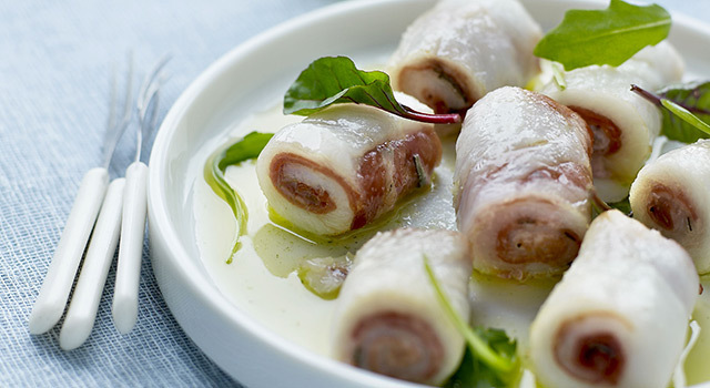 Sifflet de daurade au jambon Serrano Aoste, huile persillée