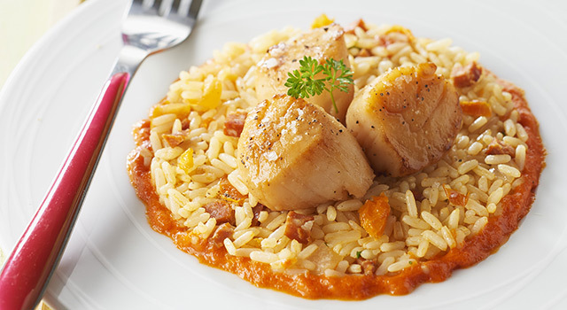 Riz à poêler chorizo et tomate séchées - Noix de St-Jacques sauce poivron rouge