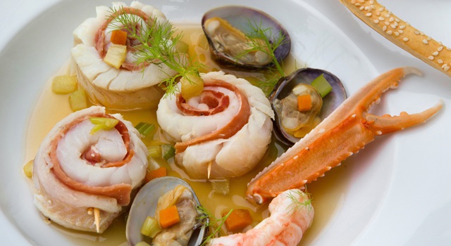 Médaillon de Merlan au bouillon de crustacés