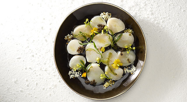 Coquilles Saint-Jacques marinées épicées au chocolat