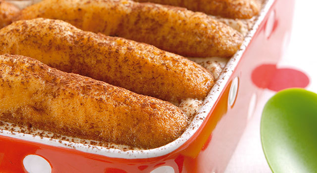 Madeleines longues en tiramisu aux noix