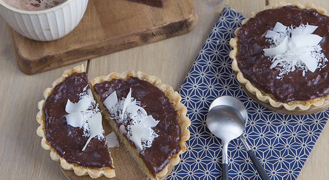 Tarte au chocolat noir et noix de coco