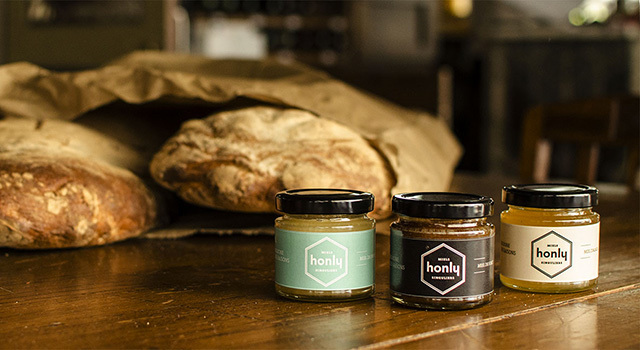Du miel frais et rare livré à domicile avec Honly