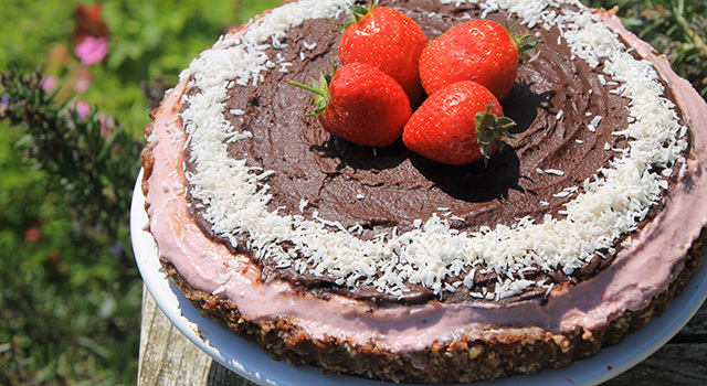 Cheesecake cru aux fraises et baobab