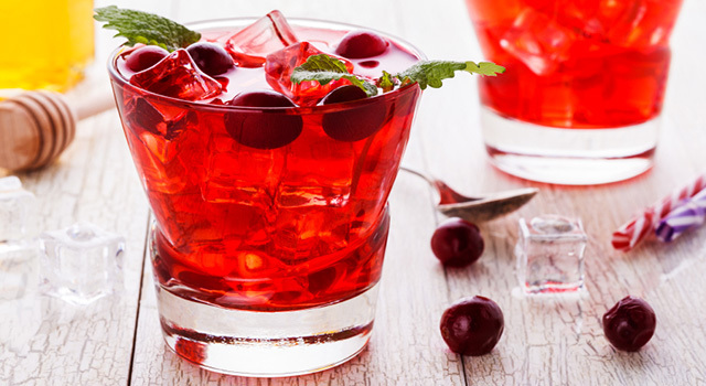 Jus de cerise et cranberries pétillant