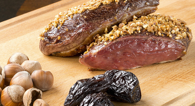 Magret de canard au carré, Pruneaux d’Agen et noisette du Lot & Garonne
