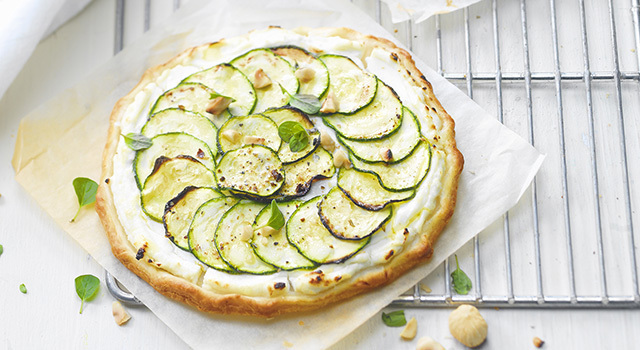 Tarte fine aux courgettes et au Chavroux