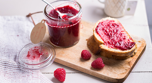 Confiture de framboises maison
