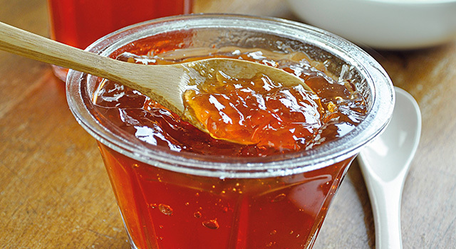 Gelée de pommes maison et faisselle