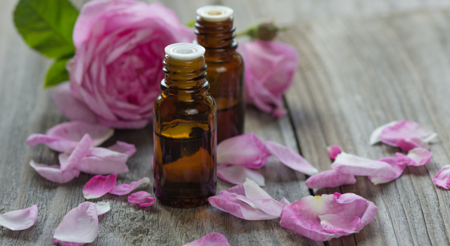 L'huile essentielle de Bois de rose : l'huile de la peau