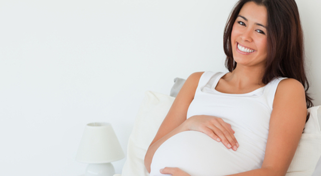 Pourquoi et comment pratiquer la sophrologie quand on est enceinte