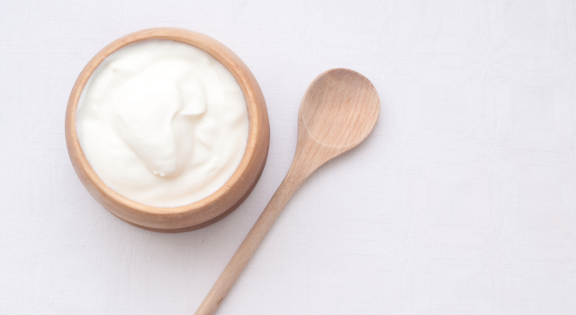 DIY : 3 soins beauté à faire avec un yaourt nature