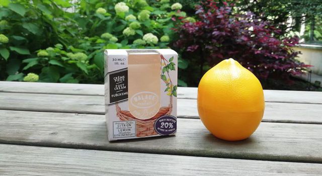 Le beurre nourrissant pour les pieds de la marque vegan 