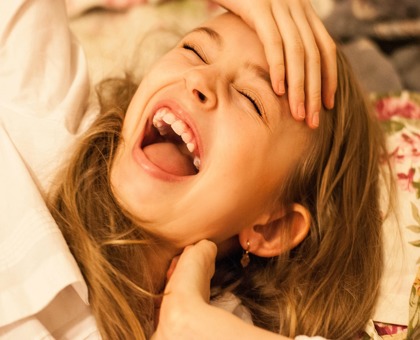 Le yoga du rire pour booster votre bonne humeur