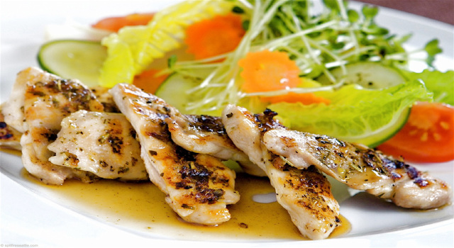 Gourmands, gourmandes : 10 astuces pour perdre du poids quand même !